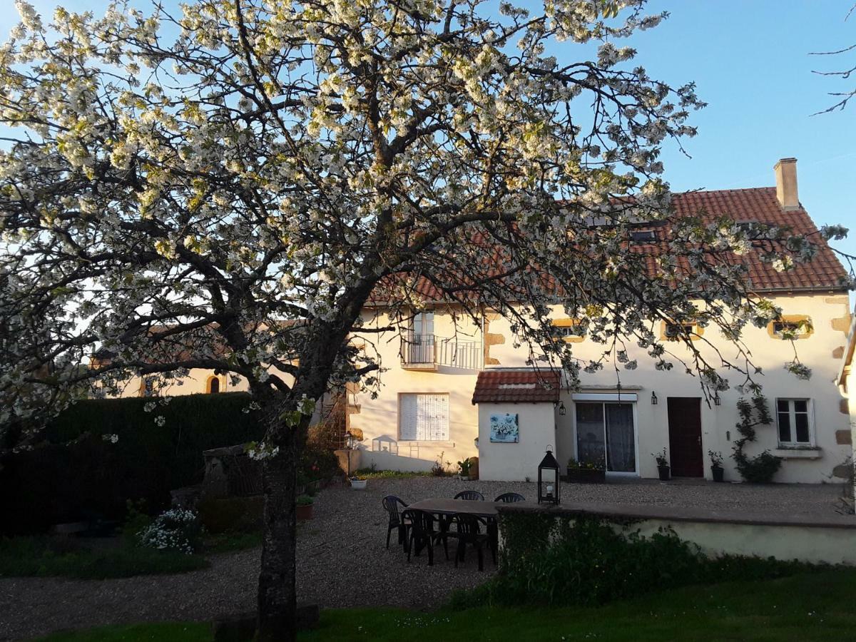 Escampette Saint-Aubin-en-Charollais Exterior foto